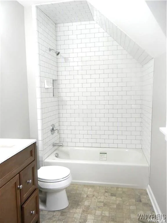 116 College Street Upper, Buffalo, New York 14201, Buffalo, New York 14201, 1 Bedroom Bedrooms, 3 Rooms Rooms,1 BathroomBathrooms,Residential Lease,For Rent,116 College Street Upper, Buffalo, New York 14201,0,B1636003