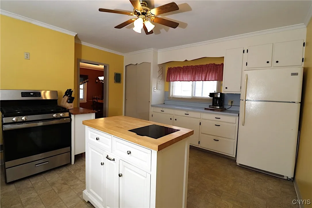 69 Lansing Street, Auburn, New York 13021, Auburn, New York 13021, 4 Bedrooms Bedrooms, 8 Rooms Rooms,1 BathroomBathrooms,Residential,For Sale,69 Lansing Street, Auburn, New York 13021,0,S1635399