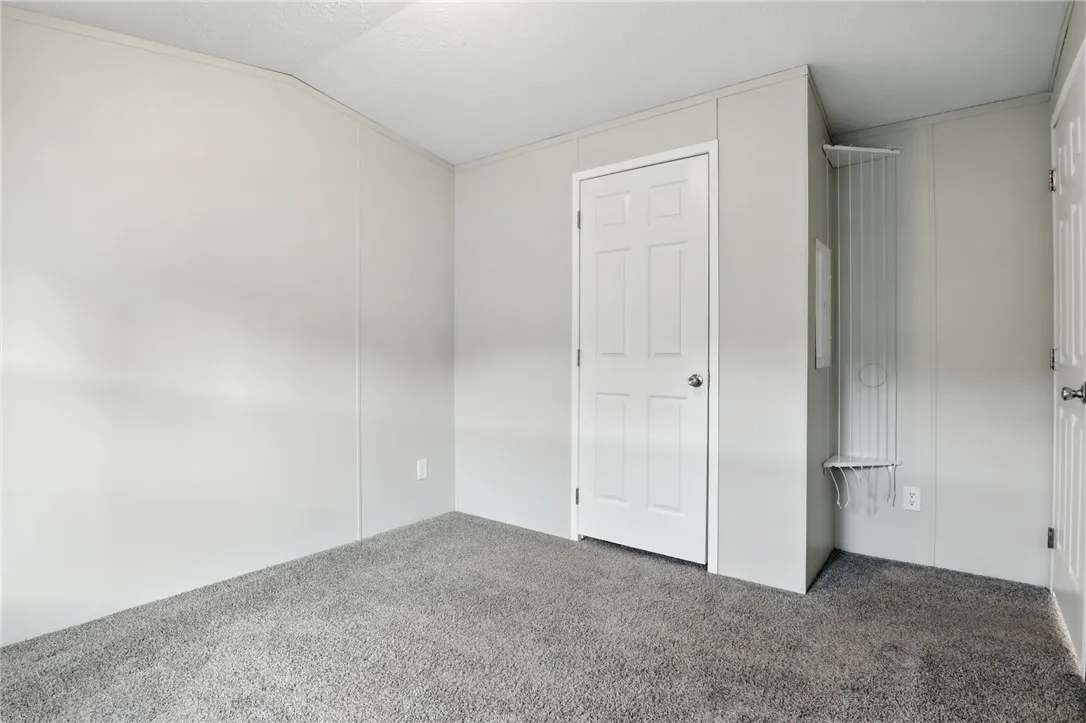 405 Lakeshore Drive, Canandaigua Town, New York 14, Canandaigua Town, New York 14424, 3 Bedrooms Bedrooms, 5 Rooms Rooms,1 BathroomBathrooms,Residential,For Sale,405 Lakeshore Drive, Canandaigua Town, New York 14,0,R1636027