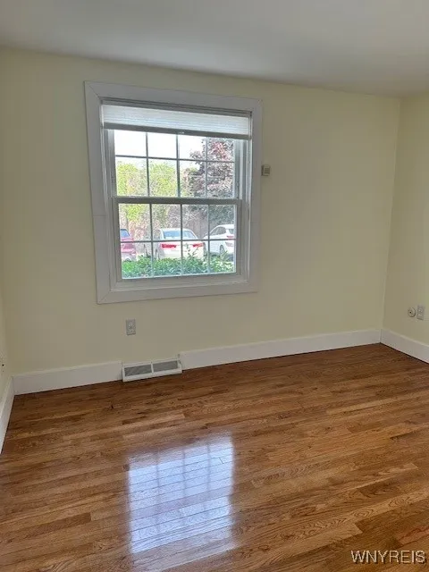 457 Burroughs Drive B, Amherst, New York 14226, Amherst, New York 14226, 2 Bedrooms Bedrooms, 5 Rooms Rooms,1 BathroomBathrooms,Residential,For Sale,457 Burroughs Drive B, Amherst, New York 14226,0,B1636275