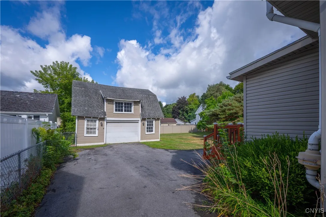 303 French Road, Utica, New York 13502, Utica, New York 13502, 3 Bedrooms Bedrooms, 8 Rooms Rooms,2 BathroomsBathrooms,Residential,Closed,303 French Road, Utica, New York 13502,0,S1635715