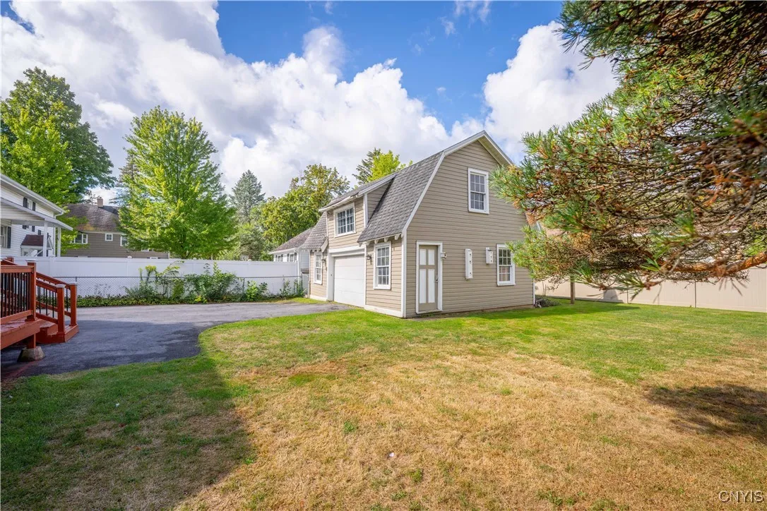 303 French Road, Utica, New York 13502, Utica, New York 13502, 3 Bedrooms Bedrooms, 8 Rooms Rooms,2 BathroomsBathrooms,Residential,Closed,303 French Road, Utica, New York 13502,0,S1635715