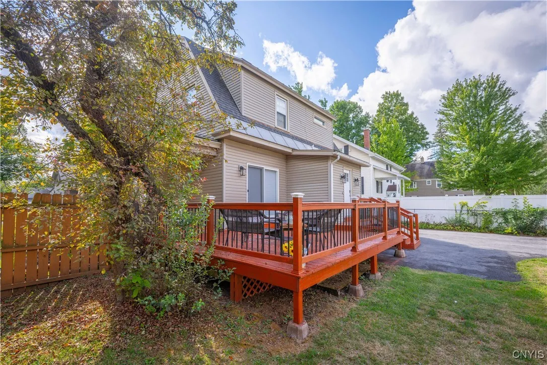 303 French Road, Utica, New York 13502, Utica, New York 13502, 3 Bedrooms Bedrooms, 8 Rooms Rooms,2 BathroomsBathrooms,Residential,Closed,303 French Road, Utica, New York 13502,0,S1635715