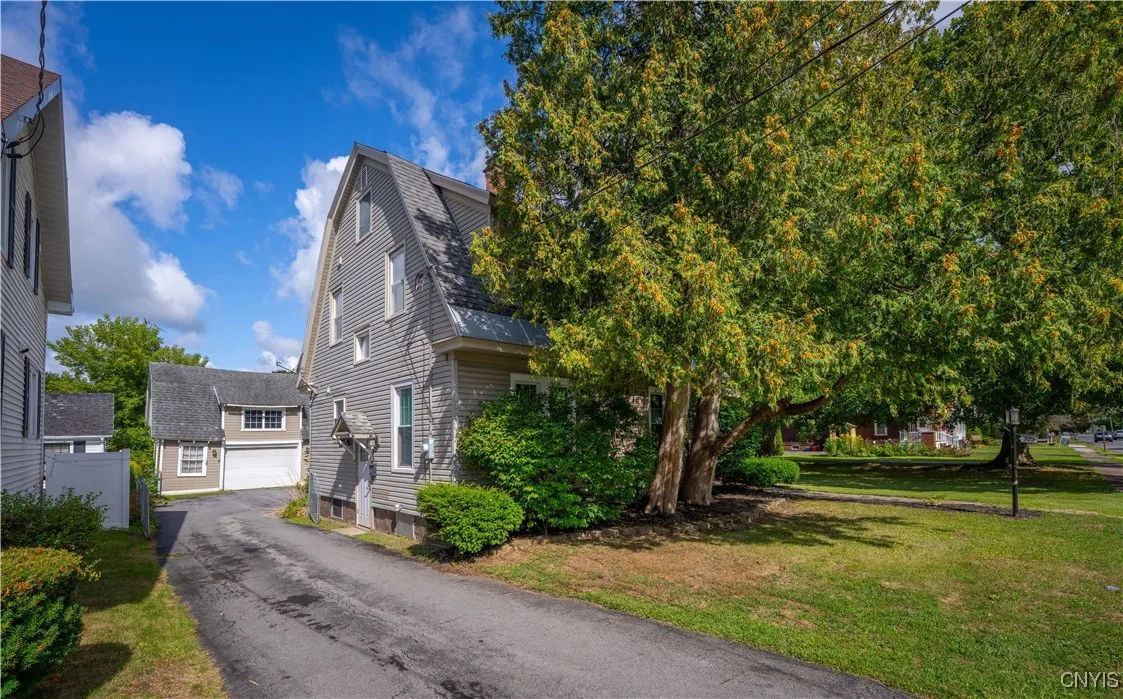 303 French Road, Utica, New York 13502, Utica, New York 13502, 3 Bedrooms Bedrooms, 8 Rooms Rooms,2 BathroomsBathrooms,Residential,Closed,303 French Road, Utica, New York 13502,0,S1635715