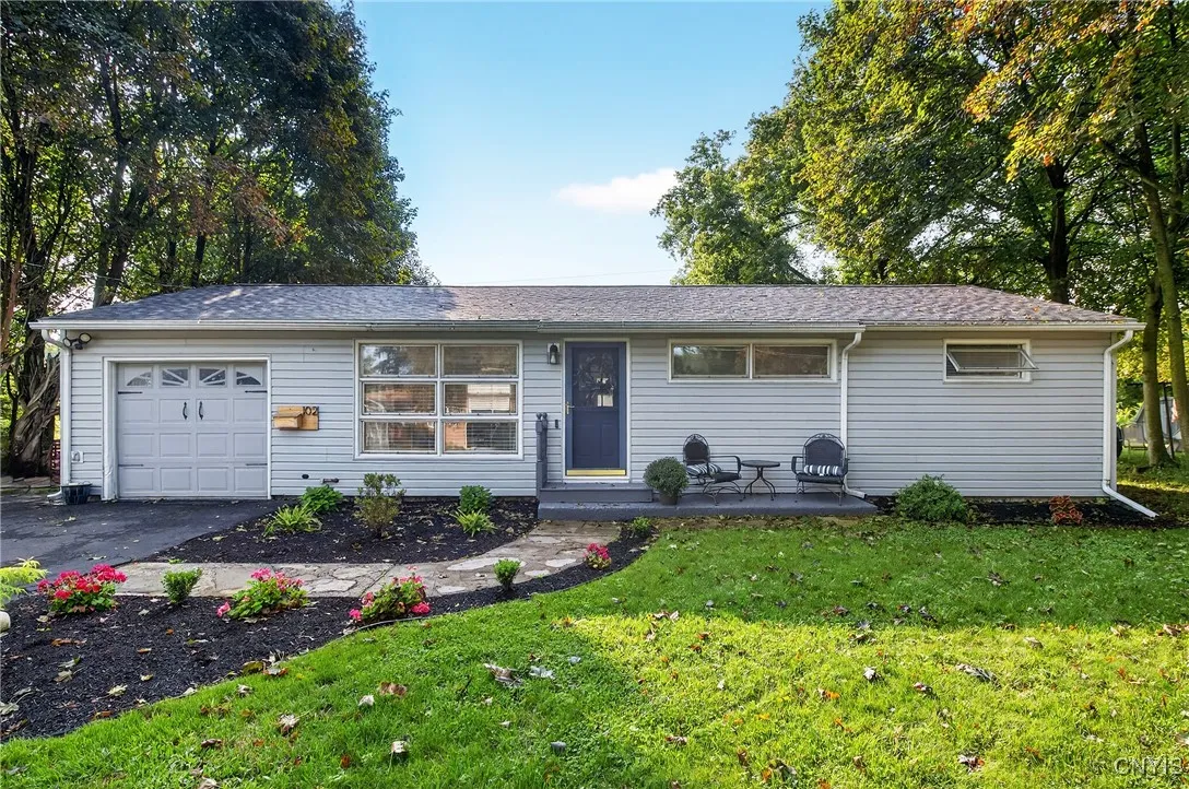 102 Kent Place, Camillus, New York 13219, Camillus, New York 13219, 3 Bedrooms Bedrooms, 7 Rooms Rooms,1 BathroomBathrooms,Residential,Closed,102 Kent Place, Camillus, New York 13219,0,S1635140