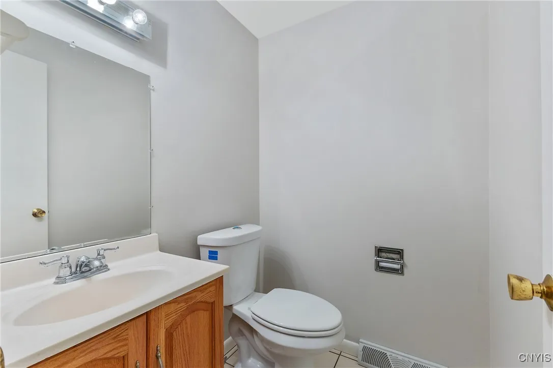 7728 Lemontree Lane, Clay, New York 13090, Clay, New York 13090, 4 Bedrooms Bedrooms, 8 Rooms Rooms,2 BathroomsBathrooms,Residential,Closed,7728 Lemontree Lane, Clay, New York 13090,0,S1635110