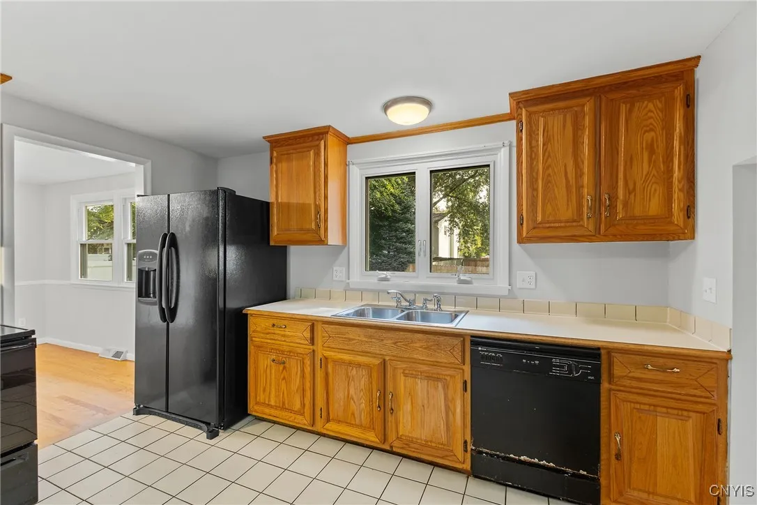 7728 Lemontree Lane, Clay, New York 13090, Clay, New York 13090, 4 Bedrooms Bedrooms, 8 Rooms Rooms,2 BathroomsBathrooms,Residential,Closed,7728 Lemontree Lane, Clay, New York 13090,0,S1635110