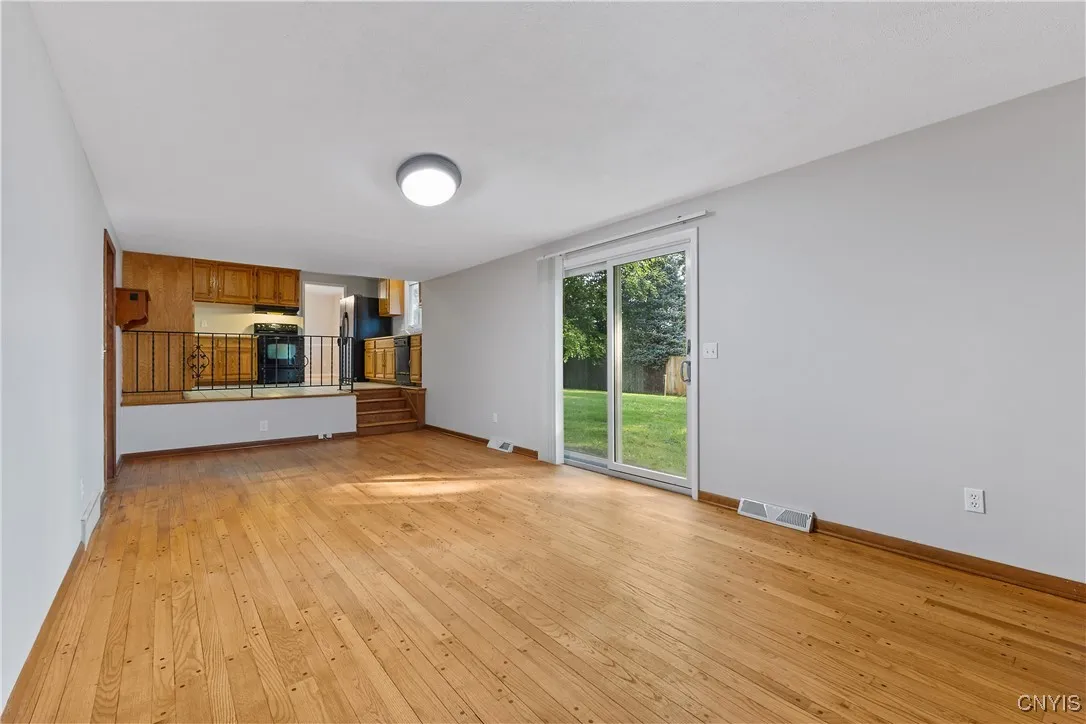 7728 Lemontree Lane, Clay, New York 13090, Clay, New York 13090, 4 Bedrooms Bedrooms, 8 Rooms Rooms,2 BathroomsBathrooms,Residential,Closed,7728 Lemontree Lane, Clay, New York 13090,0,S1635110