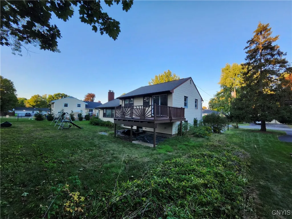 111 Pembrook Drive, Manlius, New York 13066, Manlius, New York 13066, 3 Bedrooms Bedrooms, 8 Rooms Rooms,1 BathroomBathrooms,Residential,For Sale,111 Pembrook Drive, Manlius, New York 13066,0,S1636307