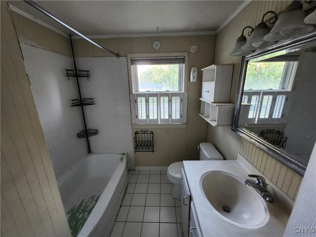 111 Pembrook Drive, Manlius, New York 13066, Manlius, New York 13066, 3 Bedrooms Bedrooms, 8 Rooms Rooms,1 BathroomBathrooms,Residential,For Sale,111 Pembrook Drive, Manlius, New York 13066,0,S1636307