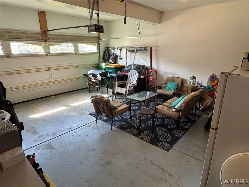 6105 Woodford Drive, Hamburg, New York 14085, Hamburg, New York 14085, 3 Bedrooms Bedrooms, 9 Rooms Rooms,2 BathroomsBathrooms,Residential,Closed,6105 Woodford Drive, Hamburg, New York 14085,0,B1636186