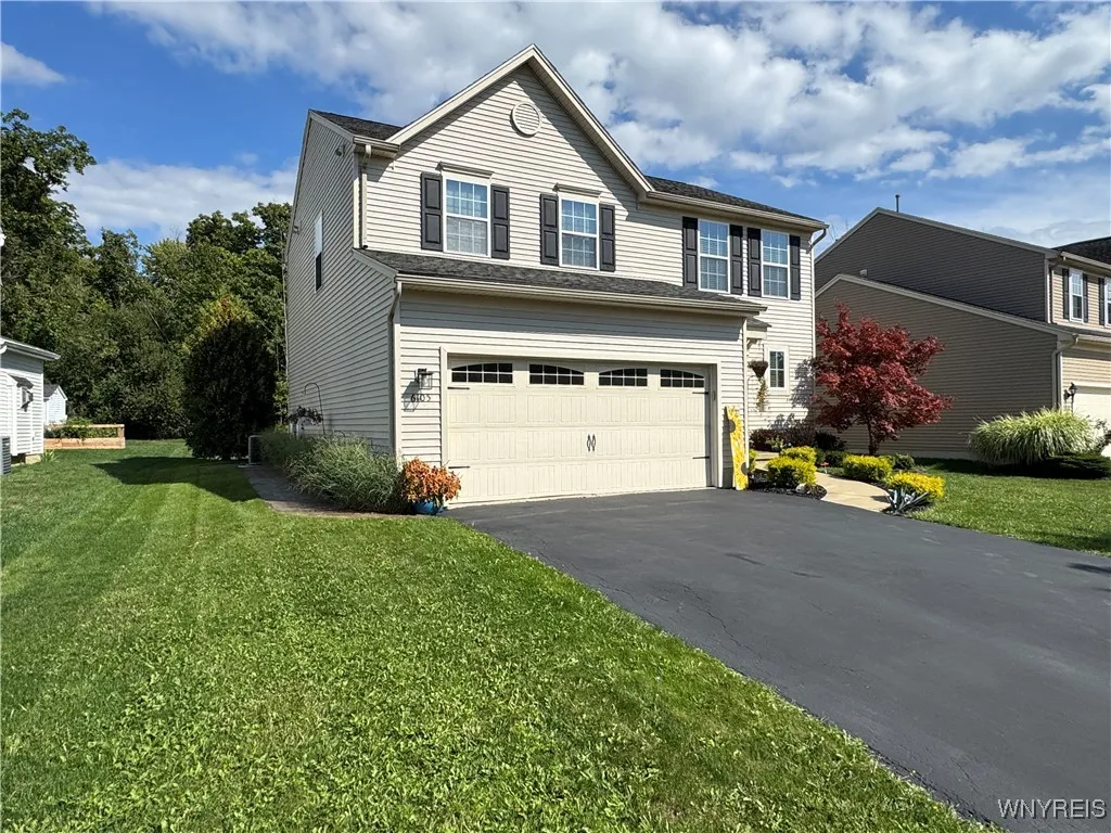 6105 Woodford Drive, Hamburg, New York 14085, Hamburg, New York 14085, 3 Bedrooms Bedrooms, 9 Rooms Rooms,2 BathroomsBathrooms,Residential,Closed,6105 Woodford Drive, Hamburg, New York 14085,0,B1636186