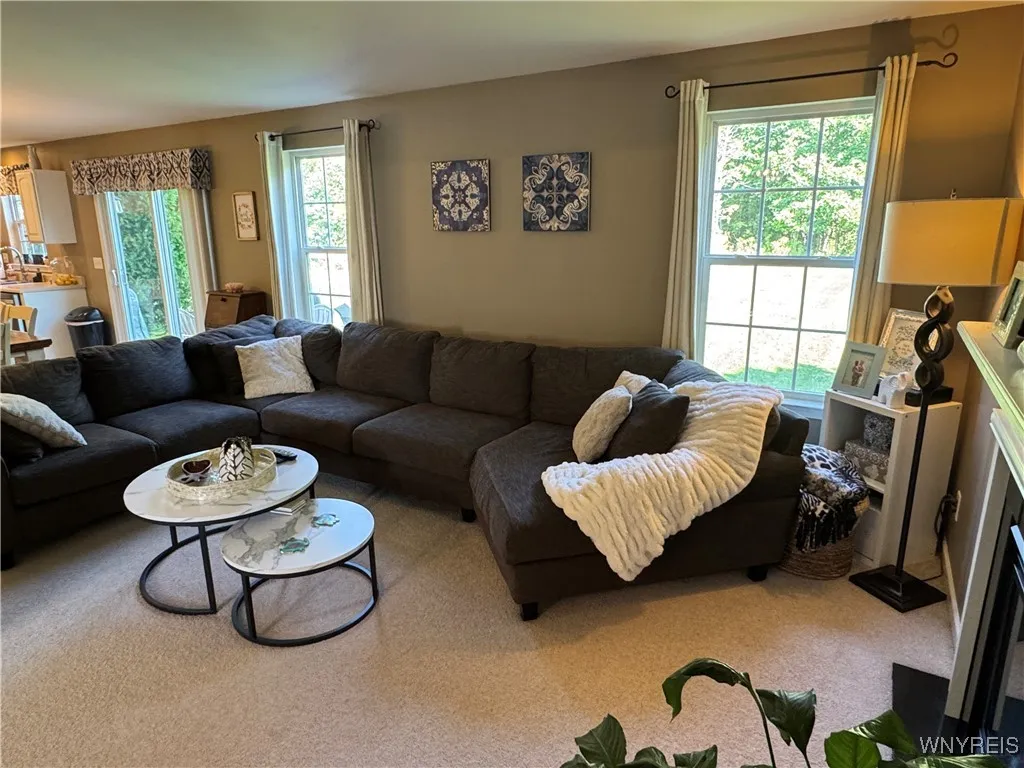 6105 Woodford Drive, Hamburg, New York 14085, Hamburg, New York 14085, 3 Bedrooms Bedrooms, 9 Rooms Rooms,2 BathroomsBathrooms,Residential,Closed,6105 Woodford Drive, Hamburg, New York 14085,0,B1636186