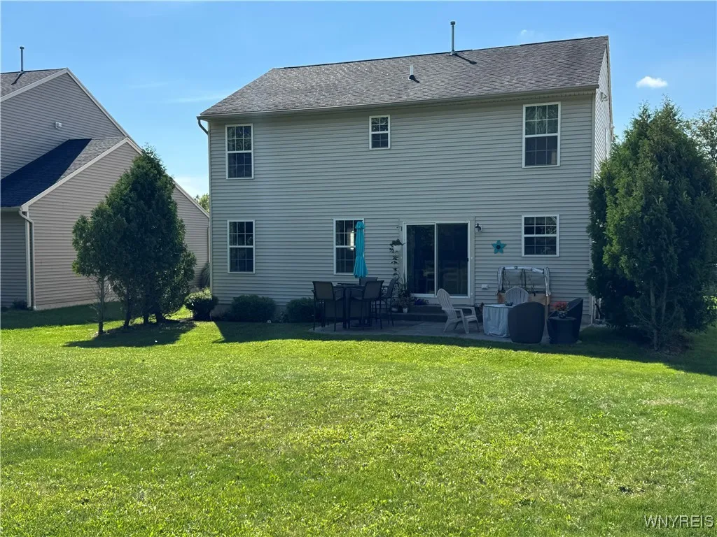 6105 Woodford Drive, Hamburg, New York 14085, Hamburg, New York 14085, 3 Bedrooms Bedrooms, 9 Rooms Rooms,2 BathroomsBathrooms,Residential,Closed,6105 Woodford Drive, Hamburg, New York 14085,0,B1636186