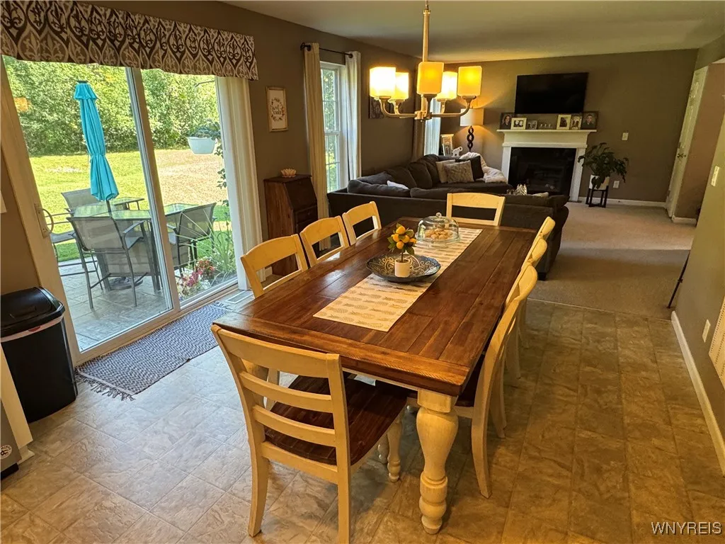 6105 Woodford Drive, Hamburg, New York 14085, Hamburg, New York 14085, 3 Bedrooms Bedrooms, 9 Rooms Rooms,2 BathroomsBathrooms,Residential,Closed,6105 Woodford Drive, Hamburg, New York 14085,0,B1636186