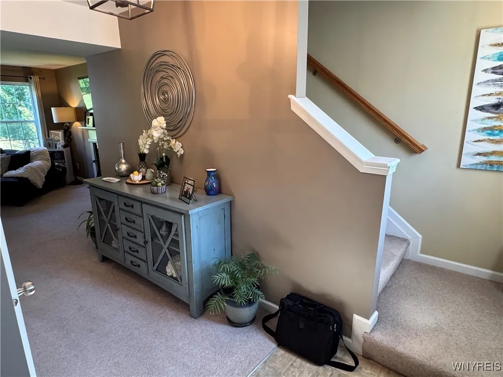 6105 Woodford Drive, Hamburg, New York 14085, Hamburg, New York 14085, 3 Bedrooms Bedrooms, 9 Rooms Rooms,2 BathroomsBathrooms,Residential,Closed,6105 Woodford Drive, Hamburg, New York 14085,0,B1636186