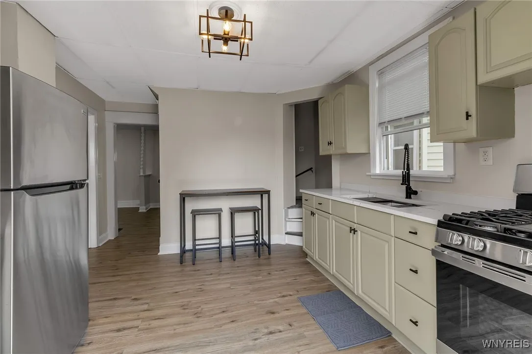 107 Stanley Street, Buffalo, New York 14206, Buffalo, New York 14206, 4 Bedrooms Bedrooms, 9 Rooms Rooms,1 BathroomBathrooms,Residential,Closed,107 Stanley Street, Buffalo, New York 14206,0,B1636002