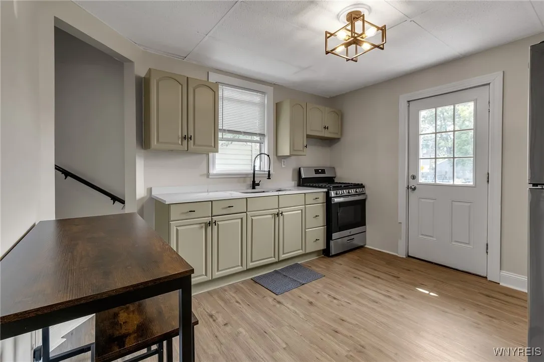 107 Stanley Street, Buffalo, New York 14206, Buffalo, New York 14206, 4 Bedrooms Bedrooms, 9 Rooms Rooms,1 BathroomBathrooms,Residential,Closed,107 Stanley Street, Buffalo, New York 14206,0,B1636002