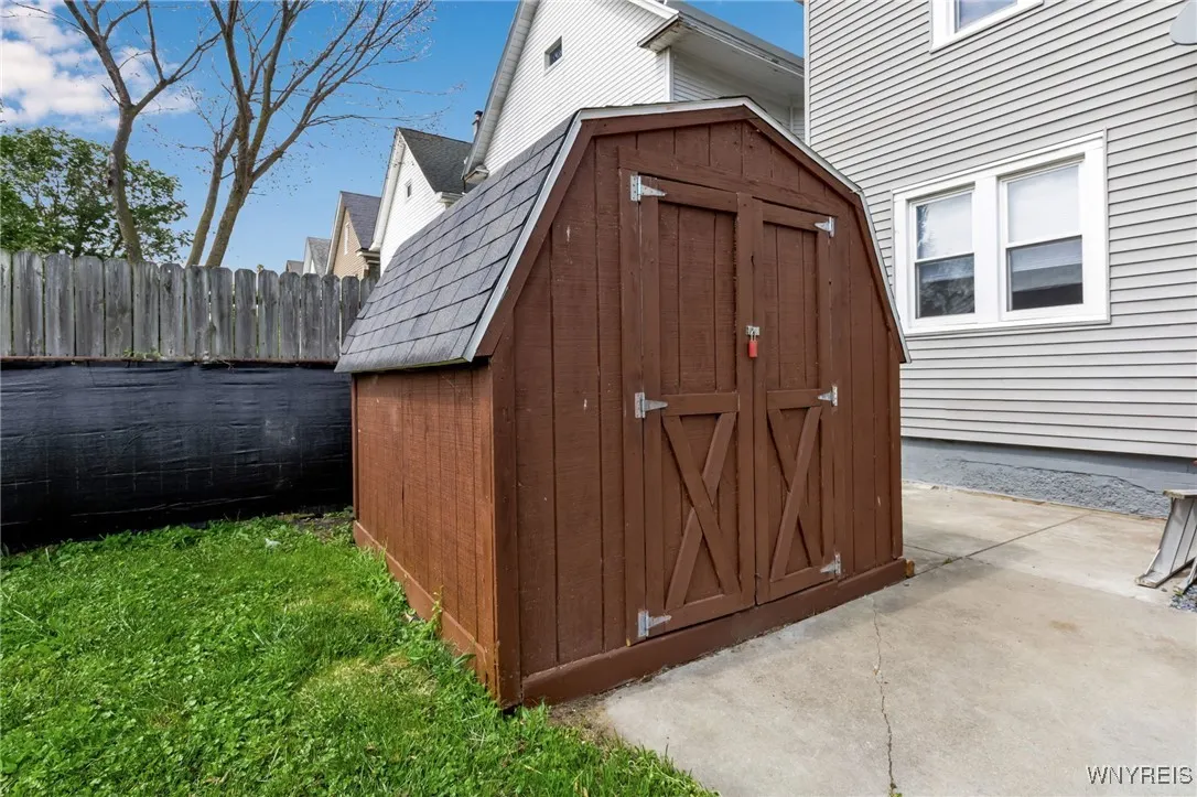 107 Stanley Street, Buffalo, New York 14206, Buffalo, New York 14206, 4 Bedrooms Bedrooms, 9 Rooms Rooms,1 BathroomBathrooms,Residential,Closed,107 Stanley Street, Buffalo, New York 14206,0,B1636002