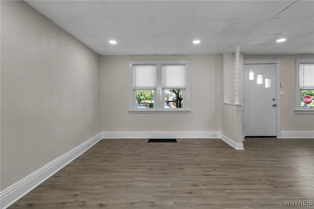 107 Stanley Street, Buffalo, New York 14206, Buffalo, New York 14206, 4 Bedrooms Bedrooms, 9 Rooms Rooms,1 BathroomBathrooms,Residential,Closed,107 Stanley Street, Buffalo, New York 14206,0,B1636002