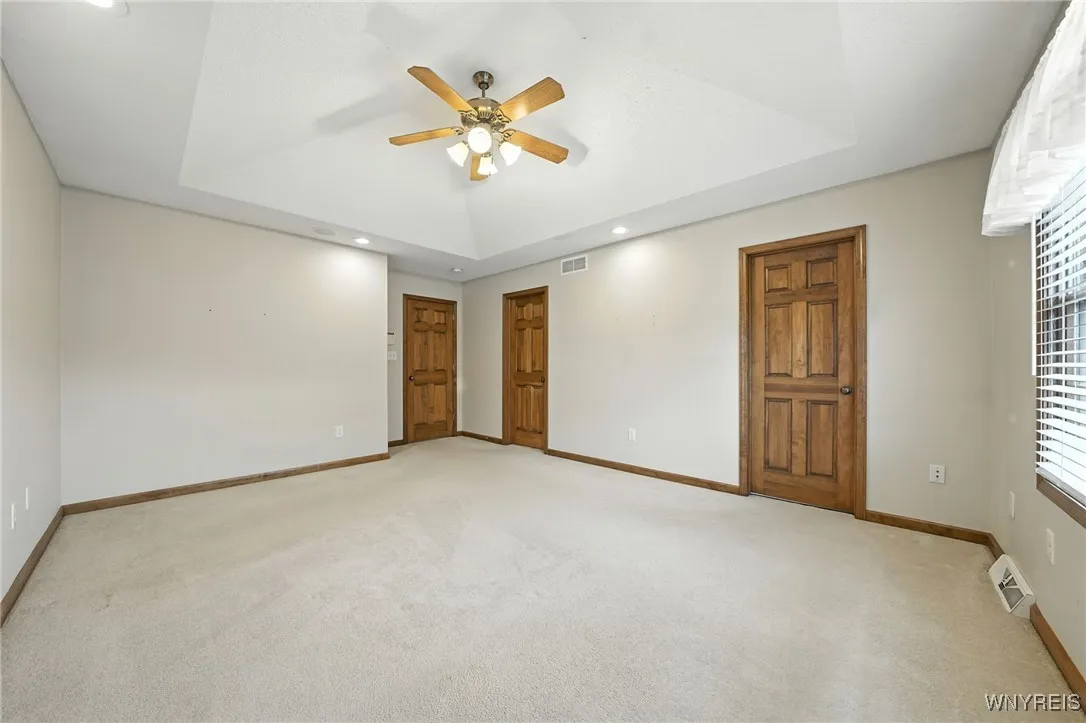35 Summerfield Drive, Lancaster, New York 14086, Lancaster, New York 14086, 3 Bedrooms Bedrooms, 5 Rooms Rooms,2 BathroomsBathrooms,Residential,For Sale,35 Summerfield Drive, Lancaster, New York 14086,0,B1635807