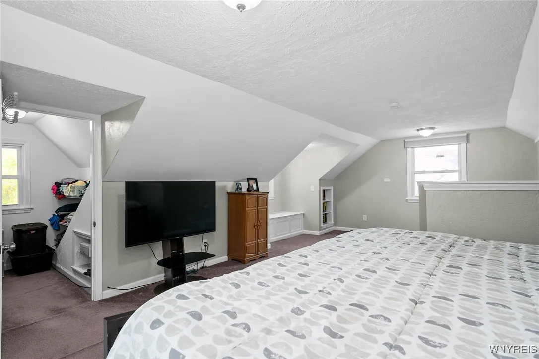 1306 Ellicott Creek Road, Tonawanda, New York 1415, Tonawanda, New York 14150, 3 Bedrooms Bedrooms, 5 Rooms Rooms,2 BathroomsBathrooms,Residential,For Sale,1306 Ellicott Creek Road, Tonawanda, New York 1415,0,B1635806