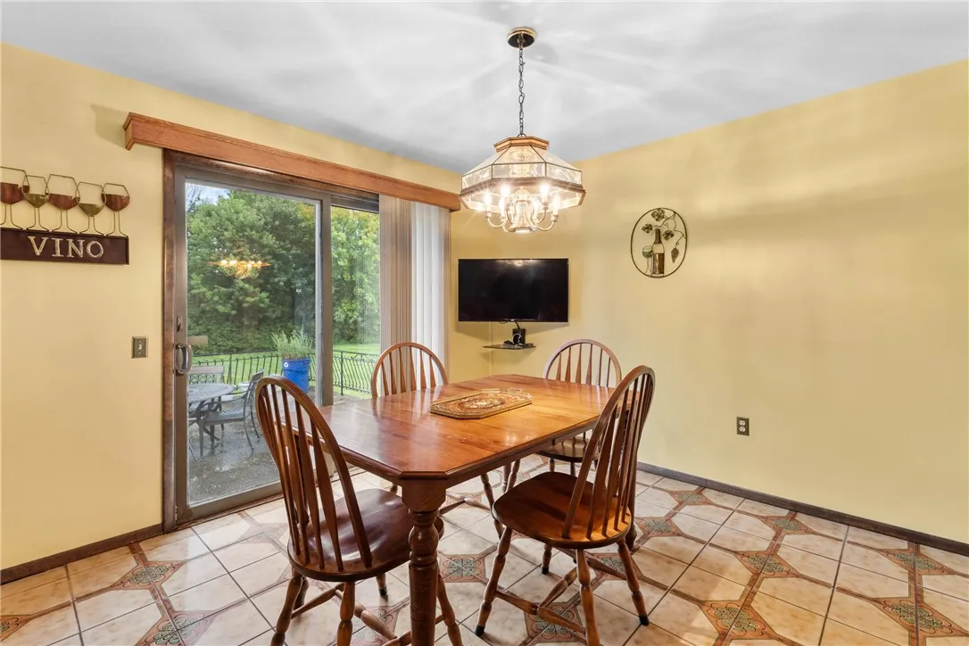 116 Northwood Drive, Greece, New York 14612, Greece, New York 14612, 3 Bedrooms Bedrooms, 8 Rooms Rooms,2 BathroomsBathrooms,Residential,For Sale,116 Northwood Drive, Greece, New York 14612,0,R1635650