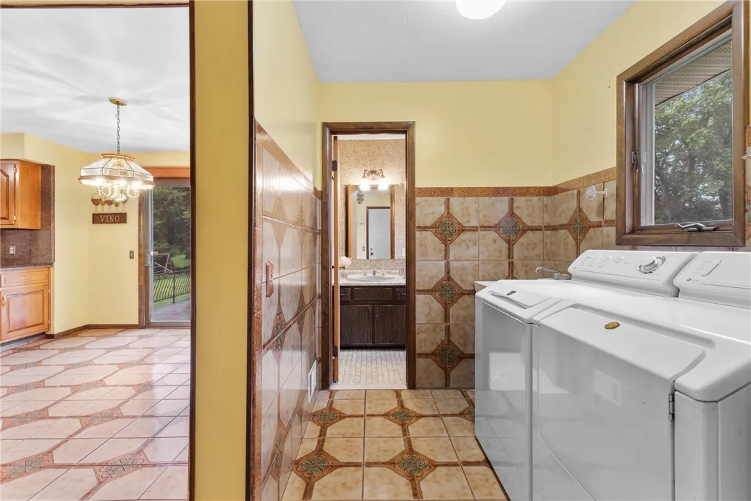 116 Northwood Drive, Greece, New York 14612, Greece, New York 14612, 3 Bedrooms Bedrooms, 8 Rooms Rooms,2 BathroomsBathrooms,Residential,For Sale,116 Northwood Drive, Greece, New York 14612,0,R1635650