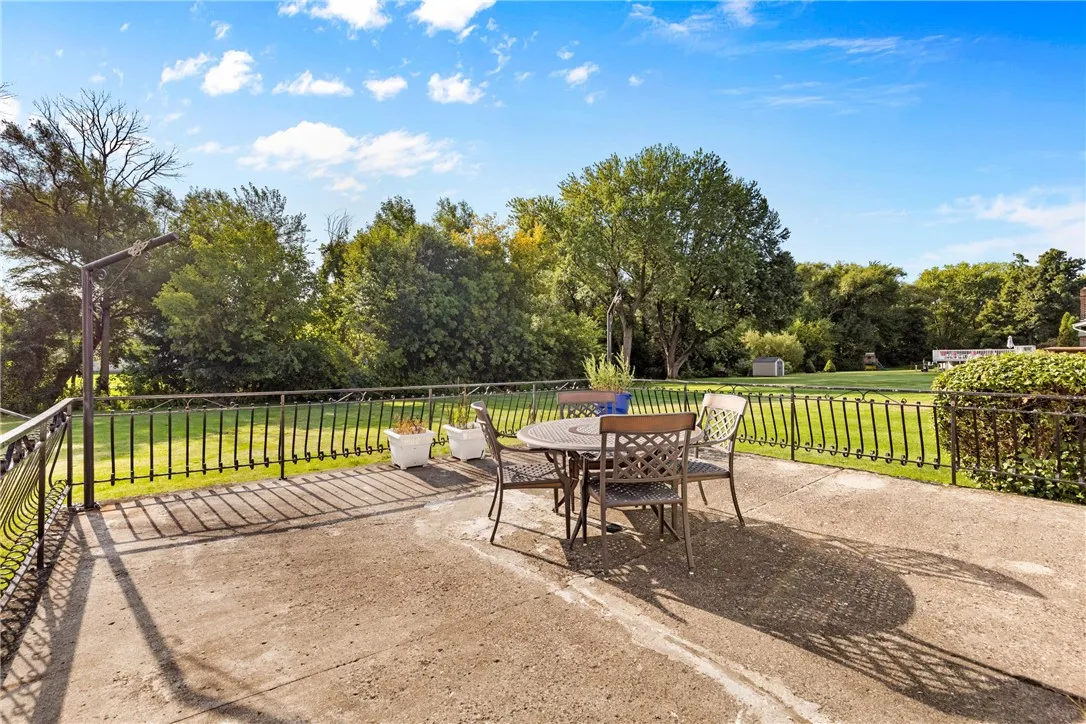 116 Northwood Drive, Greece, New York 14612, Greece, New York 14612, 3 Bedrooms Bedrooms, 8 Rooms Rooms,2 BathroomsBathrooms,Residential,For Sale,116 Northwood Drive, Greece, New York 14612,0,R1635650
