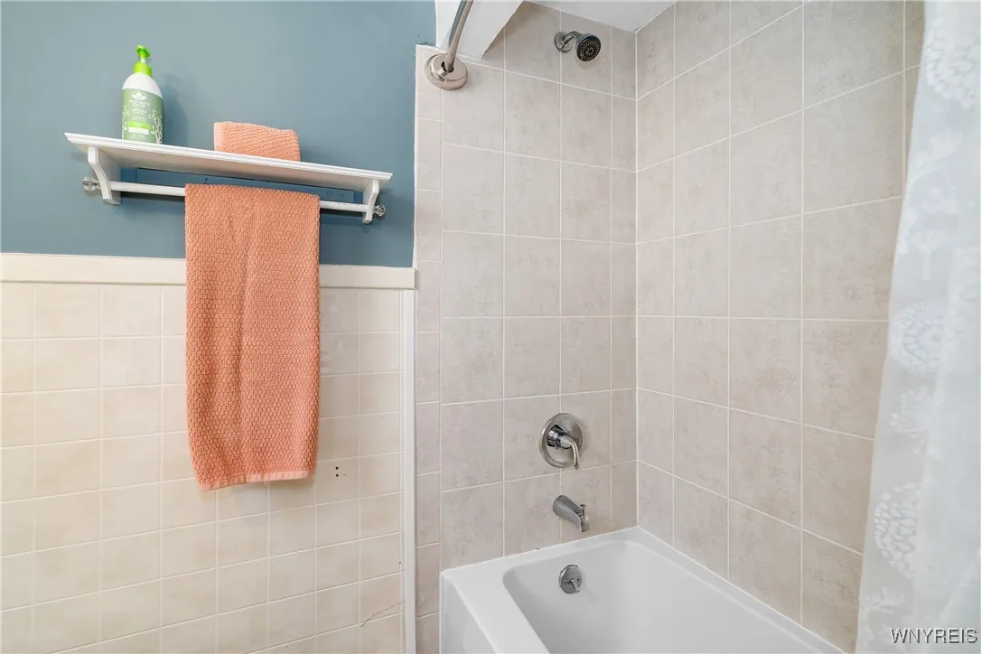 328 Pennsylvania Street, Buffalo, New York 14201, Buffalo, New York 14201, 4 Bedrooms Bedrooms, ,4 BathroomsBathrooms,Residential,For Sale,328 Pennsylvania Street, Buffalo, New York 14201,0,B1636278