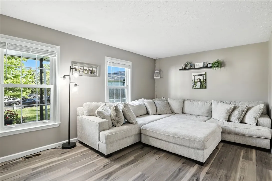 12 Calman Place, Canandaigua City, New York 14424, Canandaigua City, New York 14424, 3 Bedrooms Bedrooms, 6 Rooms Rooms,1 BathroomBathrooms,Residential,For Sale,12 Calman Place, Canandaigua City, New York 14424,0,R1636272