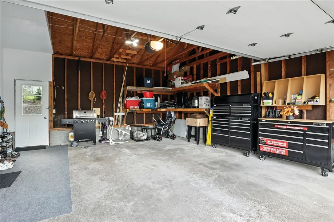 12 Calman Place, Canandaigua City, New York 14424, Canandaigua City, New York 14424, 3 Bedrooms Bedrooms, 6 Rooms Rooms,1 BathroomBathrooms,Residential,For Sale,12 Calman Place, Canandaigua City, New York 14424,0,R1636272