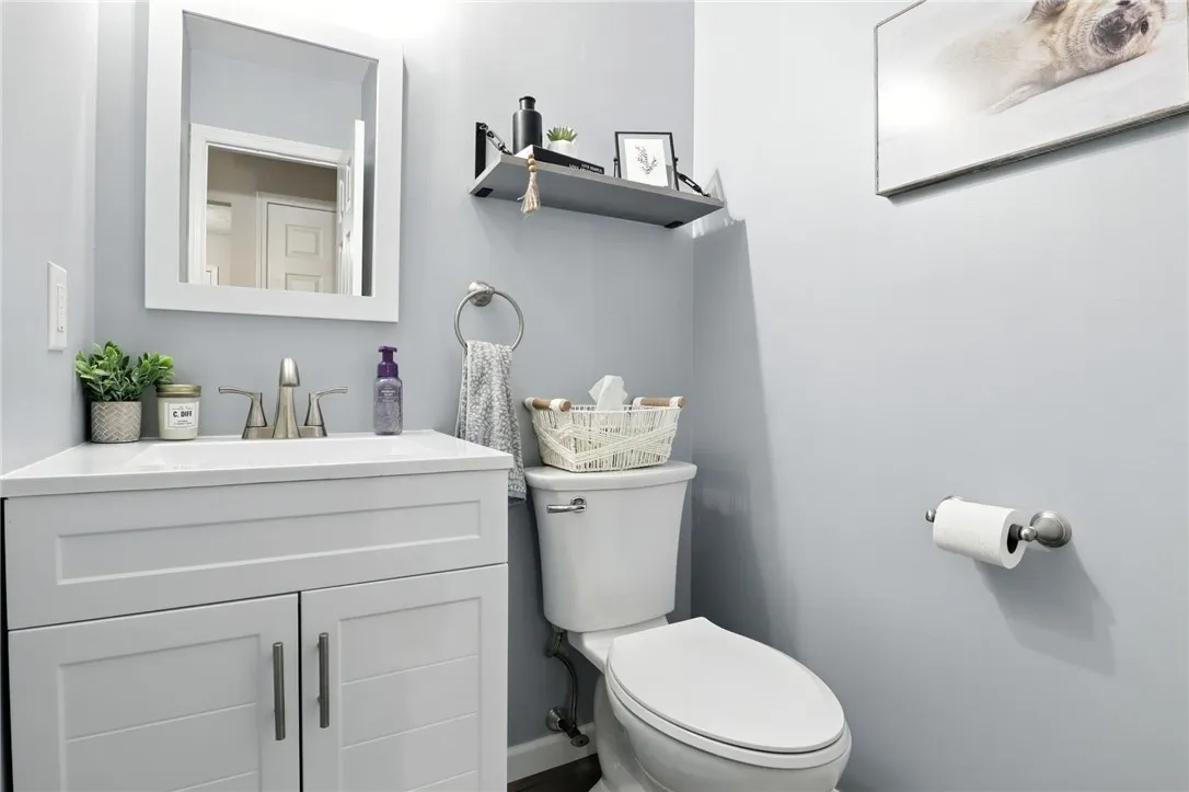 12 Calman Place, Canandaigua City, New York 14424, Canandaigua City, New York 14424, 3 Bedrooms Bedrooms, 6 Rooms Rooms,1 BathroomBathrooms,Residential,For Sale,12 Calman Place, Canandaigua City, New York 14424,0,R1636272