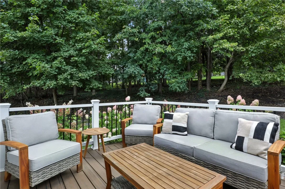 12 Calman Place, Canandaigua City, New York 14424, Canandaigua City, New York 14424, 3 Bedrooms Bedrooms, 6 Rooms Rooms,1 BathroomBathrooms,Residential,For Sale,12 Calman Place, Canandaigua City, New York 14424,0,R1636272