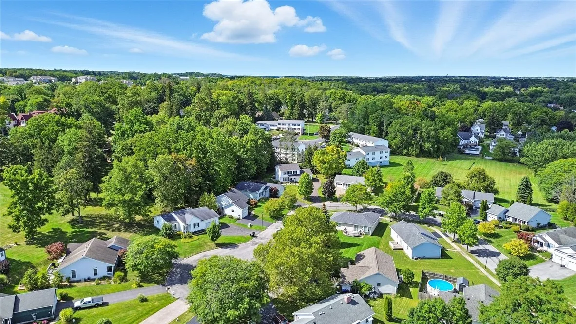 12 Calman Place, Canandaigua City, New York 14424, Canandaigua City, New York 14424, 3 Bedrooms Bedrooms, 6 Rooms Rooms,1 BathroomBathrooms,Residential,For Sale,12 Calman Place, Canandaigua City, New York 14424,0,R1636272