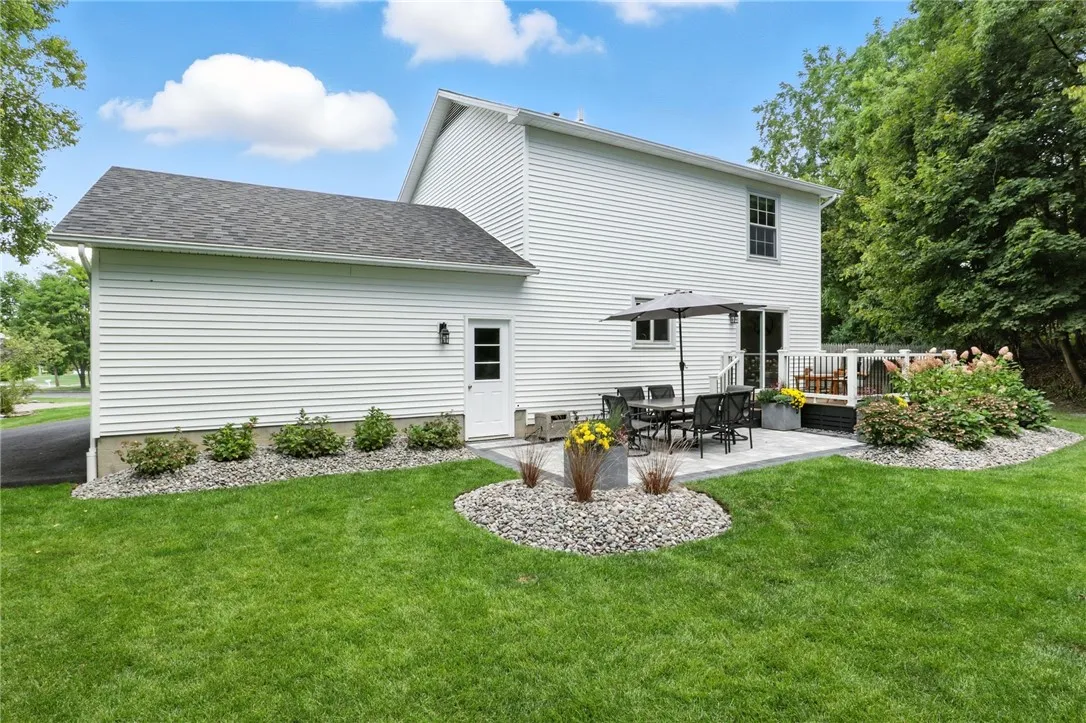 12 Calman Place, Canandaigua City, New York 14424, Canandaigua City, New York 14424, 3 Bedrooms Bedrooms, 6 Rooms Rooms,1 BathroomBathrooms,Residential,For Sale,12 Calman Place, Canandaigua City, New York 14424,0,R1636272