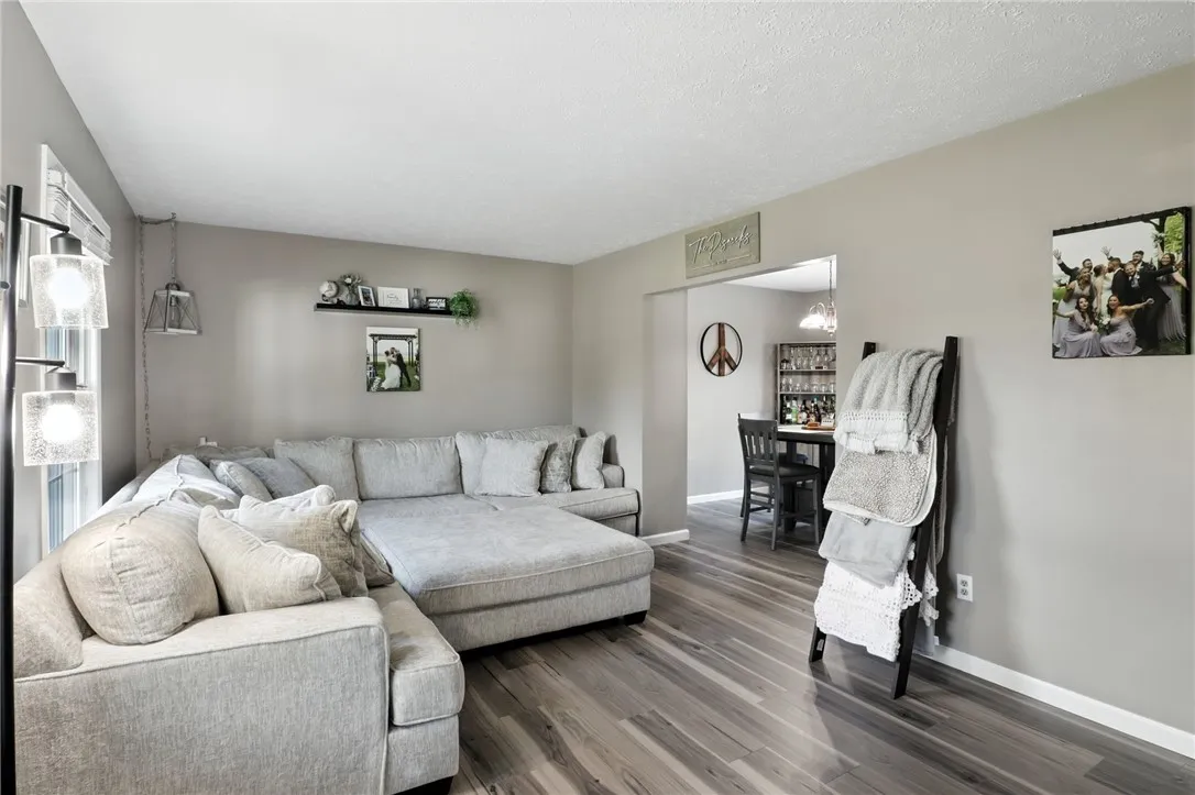 12 Calman Place, Canandaigua City, New York 14424, Canandaigua City, New York 14424, 3 Bedrooms Bedrooms, 6 Rooms Rooms,1 BathroomBathrooms,Residential,For Sale,12 Calman Place, Canandaigua City, New York 14424,0,R1636272