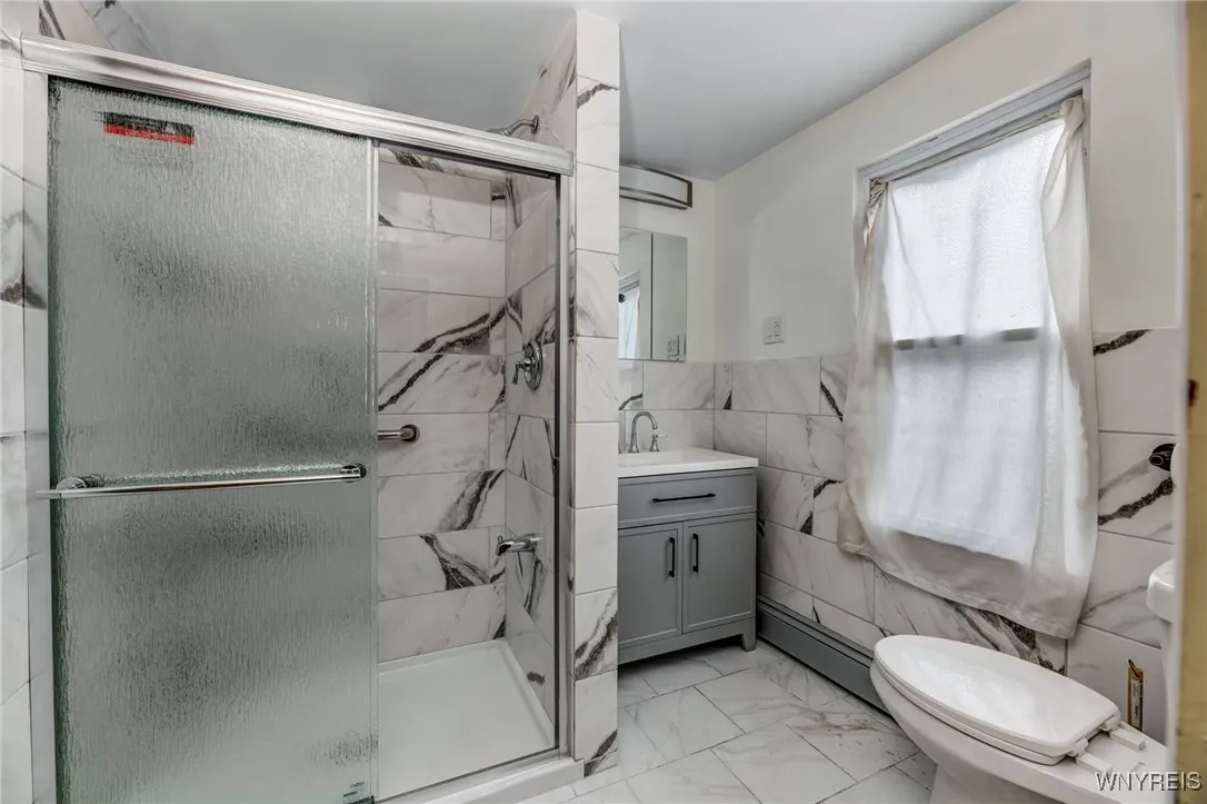 381 Young Street, Tonawanda, New York 14150, Tonawanda, New York 14150, 3 Bedrooms Bedrooms, 6 Rooms Rooms,1 BathroomBathrooms,Residential,For Sale,381 Young Street, Tonawanda, New York 14150,0,B1636358