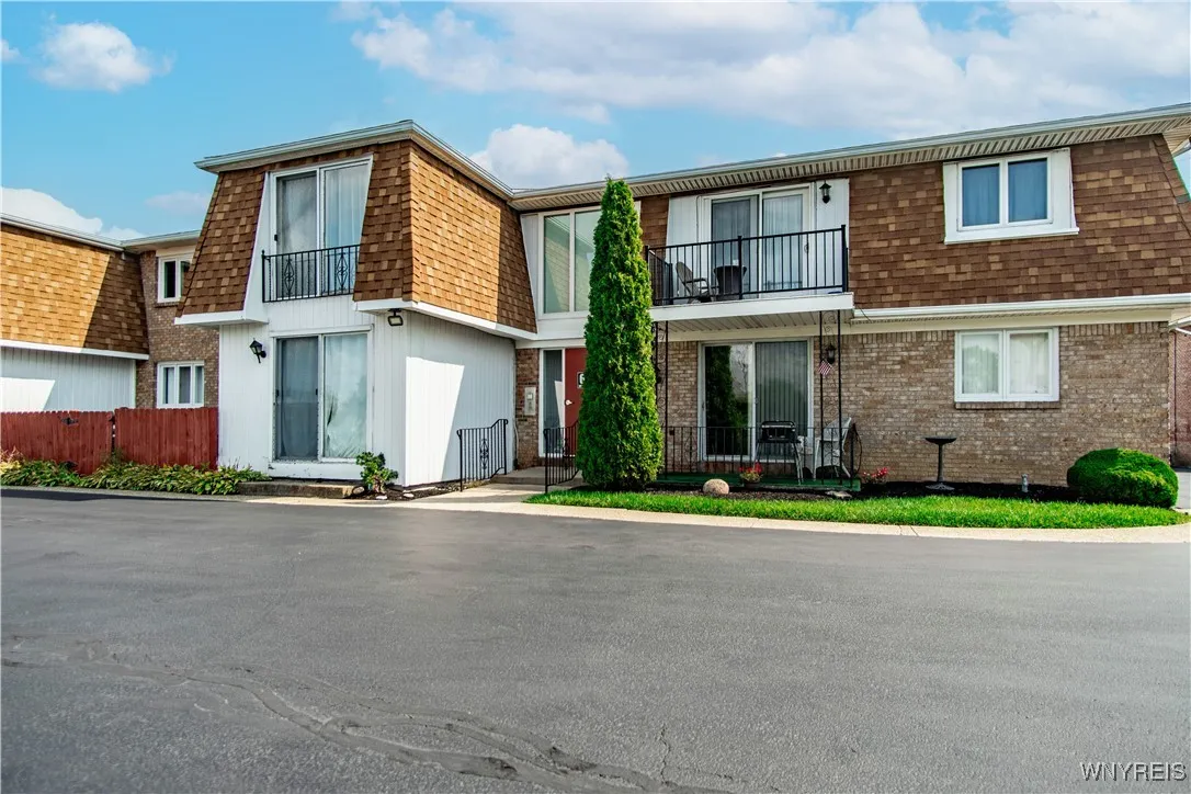 61d Georgian Lane 5, Amherst, New York 14221, Amherst, New York 14221, 1 Bedroom Bedrooms, 4 Rooms Rooms,1 BathroomBathrooms,Residential,Closed,61d Georgian Lane 5, Amherst, New York 14221,0,B1636321