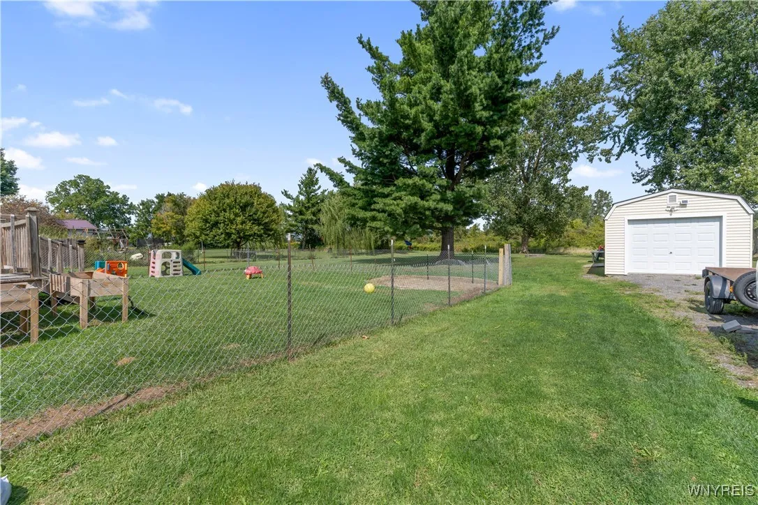1277 Lewiston Road, Alabama, New York 14013, Alabama, New York 14013, 3 Bedrooms Bedrooms, 5 Rooms Rooms,1 BathroomBathrooms,Residential,For Sale,1277 Lewiston Road, Alabama, New York 14013,0,B1636369