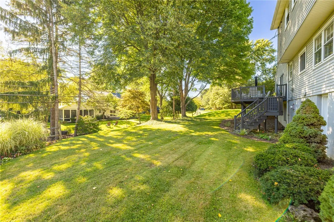 20 Chipping Ridge, Perinton, New York 14450, Perinton, New York 14450, 4 Bedrooms Bedrooms, 9 Rooms Rooms,2 BathroomsBathrooms,Residential,Closed,20 Chipping Ridge, Perinton, New York 14450,0,R1635458