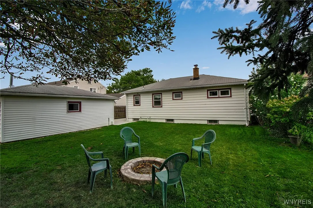 346 Dwyer Street, West Seneca, New York 14224, West Seneca, New York 14224, 3 Bedrooms Bedrooms, 6 Rooms Rooms,1 BathroomBathrooms,Residential,For Sale,346 Dwyer Street, West Seneca, New York 14224,0,B1636349