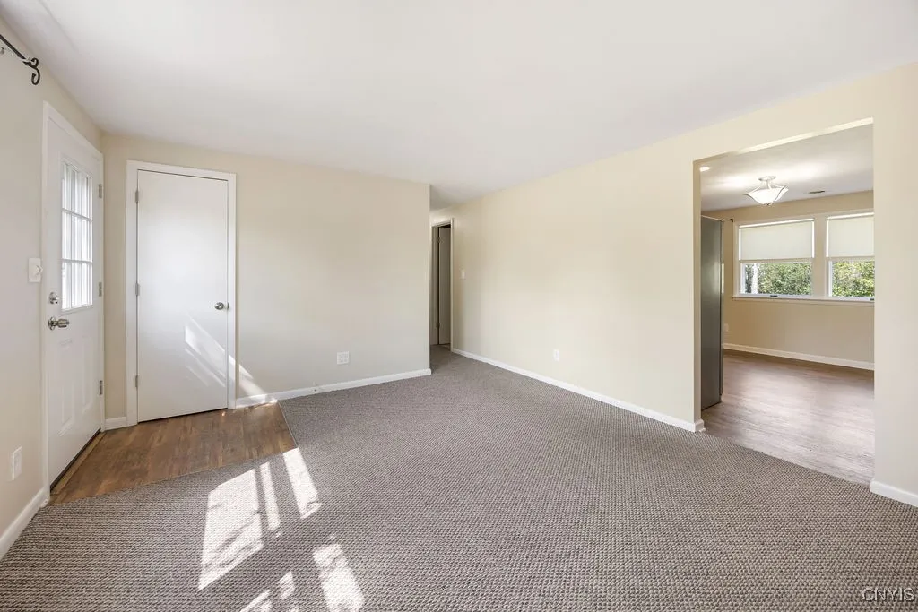 8839 English Road, Cicero, New York 13029, Cicero, New York 13029, 3 Bedrooms Bedrooms, 6 Rooms Rooms,1 BathroomBathrooms,Residential Lease,For Rent,8839 English Road, Cicero, New York 13029,0,S1636185