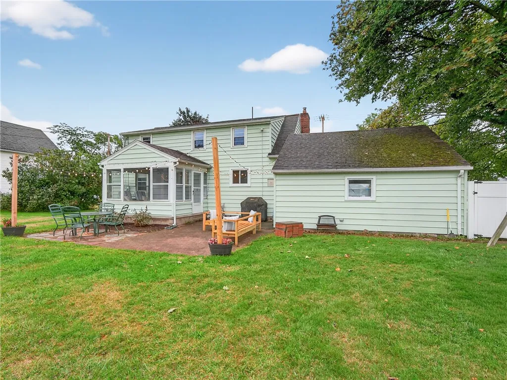 96 Hinchey Road, Gates, New York 14624, Gates, New York 14624, 4 Bedrooms Bedrooms, 6 Rooms Rooms,2 BathroomsBathrooms,Residential,For Sale,96 Hinchey Road, Gates, New York 14624,0,R1634418
