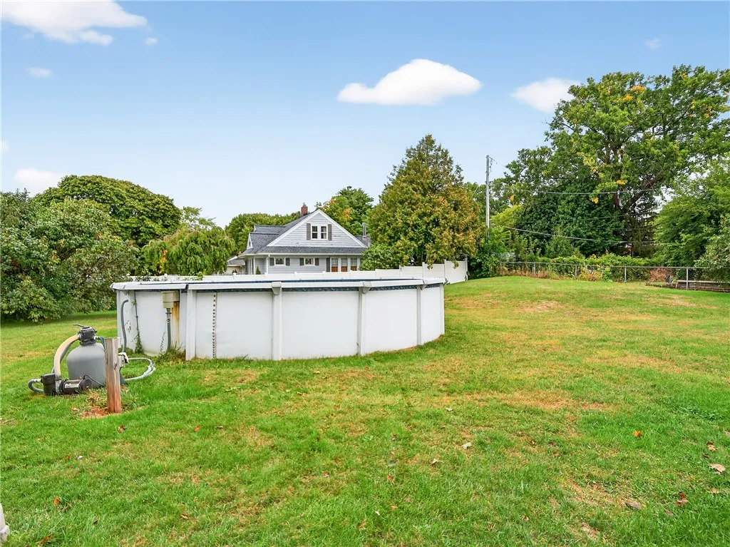 96 Hinchey Road, Gates, New York 14624, Gates, New York 14624, 4 Bedrooms Bedrooms, 6 Rooms Rooms,2 BathroomsBathrooms,Residential,For Sale,96 Hinchey Road, Gates, New York 14624,0,R1634418