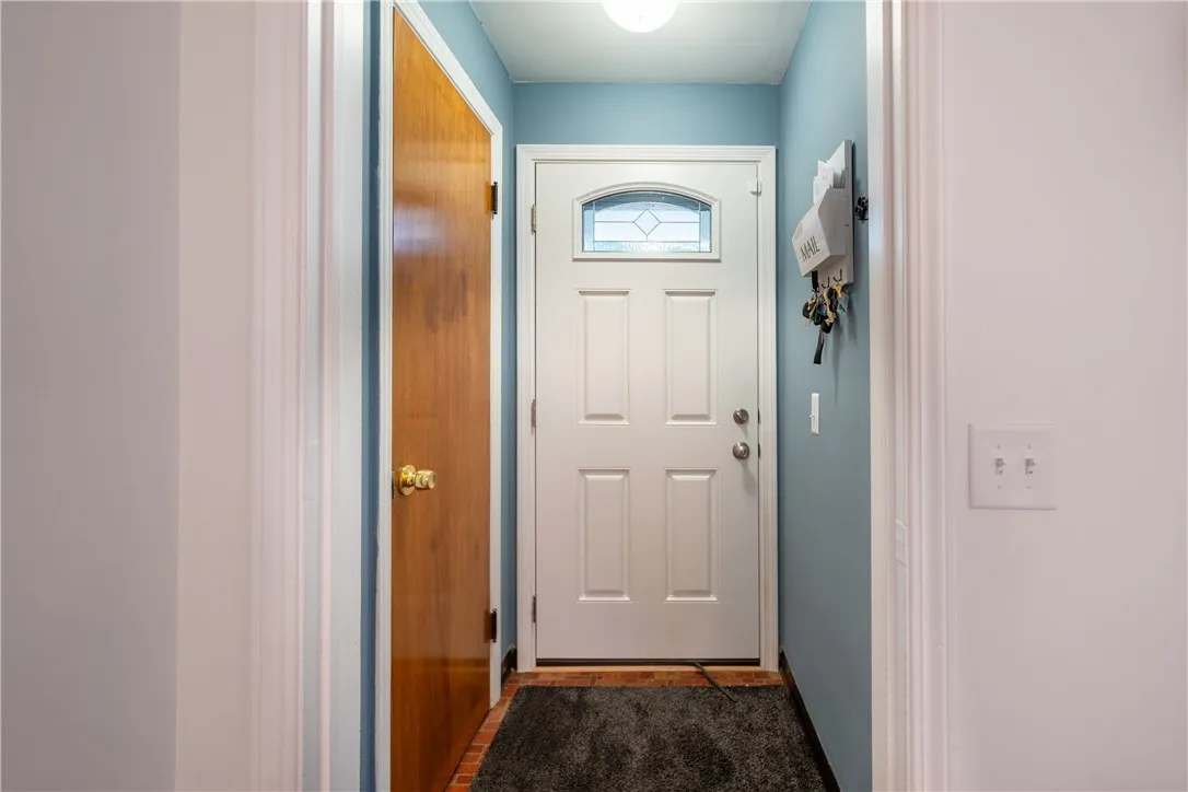 96 Hinchey Road, Gates, New York 14624, Gates, New York 14624, 4 Bedrooms Bedrooms, 6 Rooms Rooms,2 BathroomsBathrooms,Residential,For Sale,96 Hinchey Road, Gates, New York 14624,0,R1634418