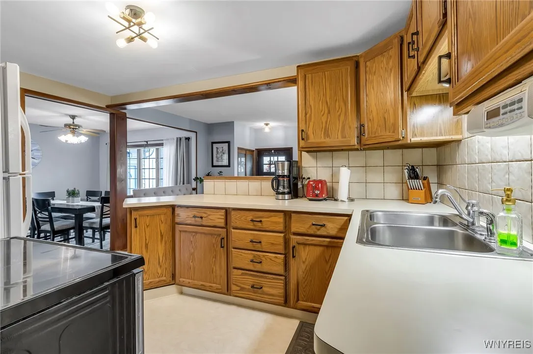 82 Bernice Drive, West Seneca, New York 14224, West Seneca, New York 14224, 3 Bedrooms Bedrooms, 7 Rooms Rooms,1 BathroomBathrooms,Residential,For Sale,82 Bernice Drive, West Seneca, New York 14224,0,B1636430