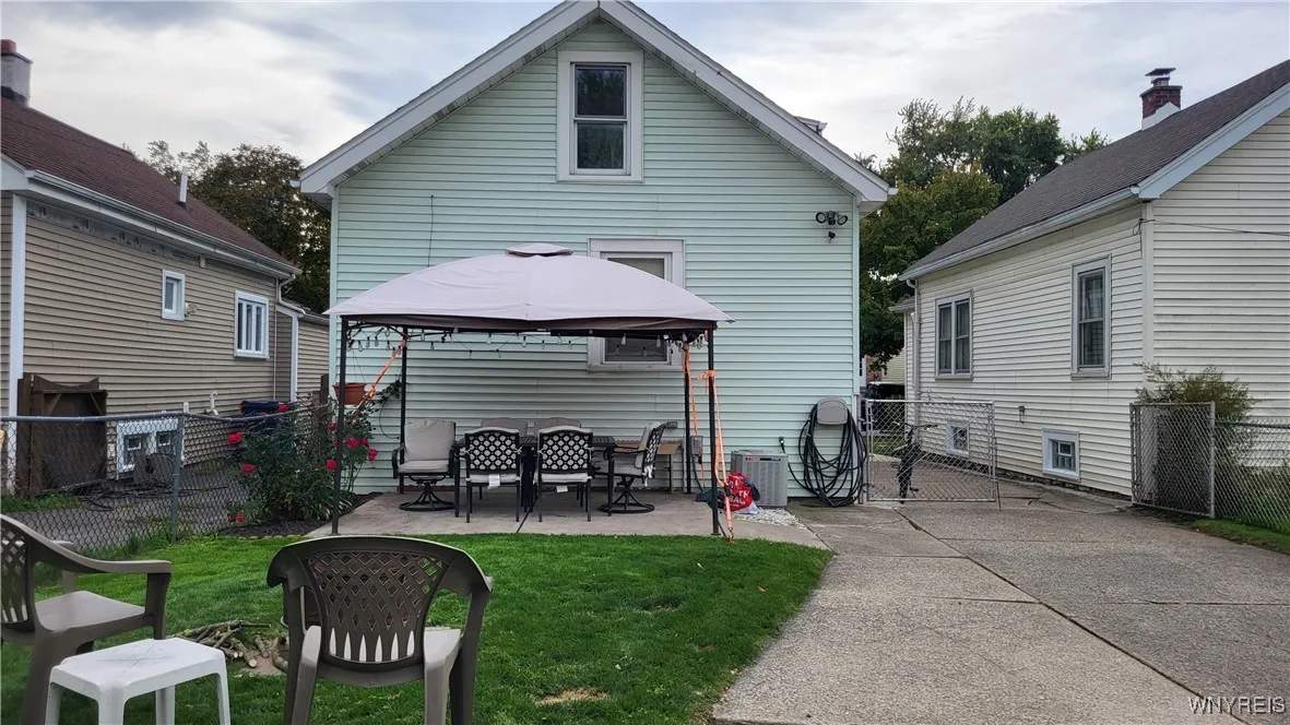 548 Marilla Street, Buffalo, New York 14220, Buffalo, New York 14220, 3 Bedrooms Bedrooms, 6 Rooms Rooms,1 BathroomBathrooms,Residential,For Sale,548 Marilla Street, Buffalo, New York 14220,0,B1636188