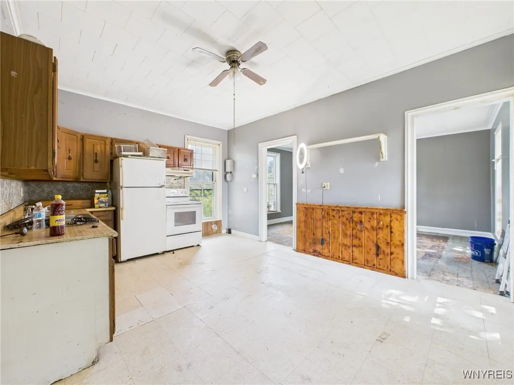 82 North Central Avenue, Concord, New York 14141, Concord, New York 14141, 7 Bedrooms Bedrooms, ,3 BathroomsBathrooms,Residential,For Sale,82 North Central Avenue, Concord, New York 14141,0,B1636174