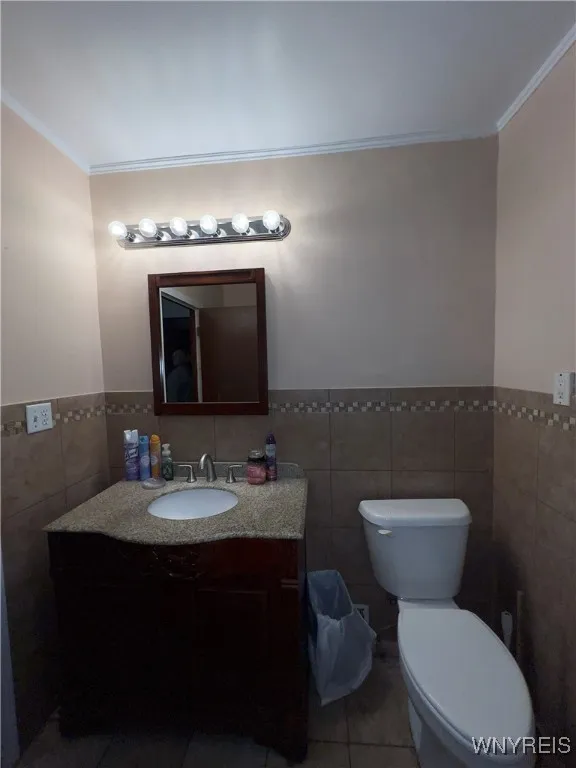 55 Hunt Avenue, Buffalo, New York 14207, Buffalo, New York 14207, 6 Bedrooms Bedrooms, ,2 BathroomsBathrooms,Residential,For Sale,55 Hunt Avenue, Buffalo, New York 14207,0,B1636474